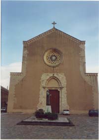 Santuario di S.Francesco di origine Normanna. Forse dopo la Cattedrale il pi bel tempio cittadino.