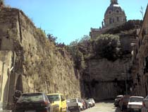 Entrata della Via Faustina e Tertullo, dal Viale Boccetta, sullo sfondo le antica mura della citt e il santuario di Cristo Re.